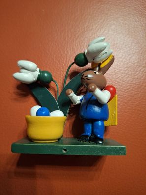 kleine Osterdeko - Hase mit Schneeglöckchen