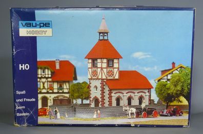 Vau-Pe VauPe H0 8065 Kirche Mittelalter Fachwerk mit Mauer und Friedhof NEU OVP