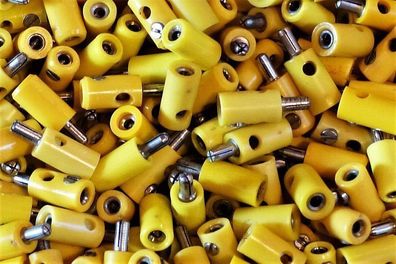 Märklin Zubehör - 10 Stecker - Farbe: gelb - Gelbe Stecker - Kabelstecker