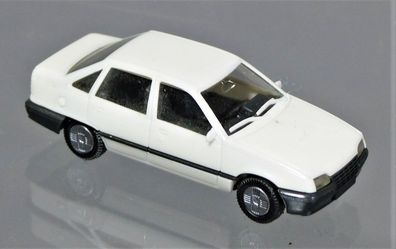 Herpa H0 02055 Opel Kadett E Stufenheck weiß