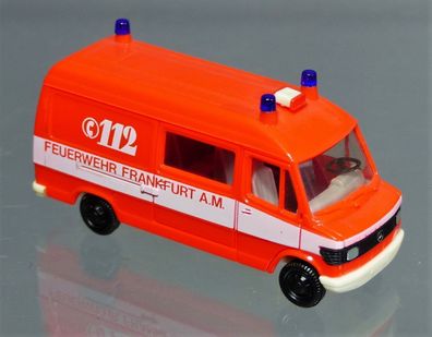 Herpa H0 4115 MB Mercedes Benz 207D Feuerwehr Flughafen Frankfurt Tagesleuchtfarben