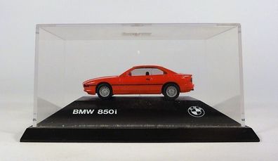 Herpa H0 BMW 850 i 850i in Vitrine PC Box