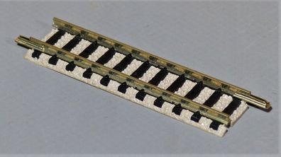 Fleischmann N piccolo 1 Stück Gleis Schiene 9103 gerade hellgraues Gleisbett