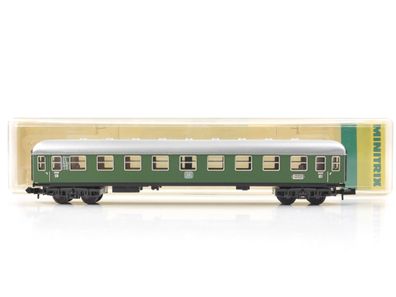 Minitrix N 3011 Personenwagen Schnellzugwagen grün 2. Kl. AB4ümg DB