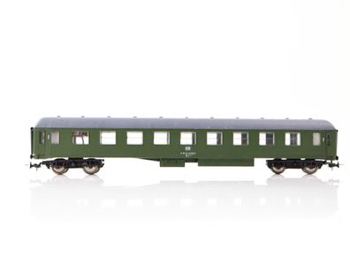 Lima H0 Personenwagen Abteilwagen 2. Klasse 51 80 22-40 008-0 DB / Licht