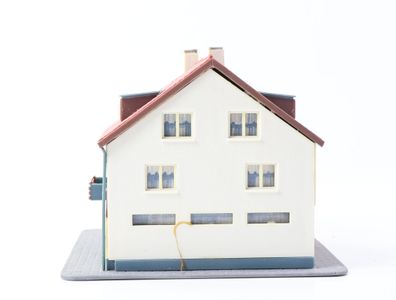 Kibri N Gebäude Wohnhaus mit Ladengeschäft