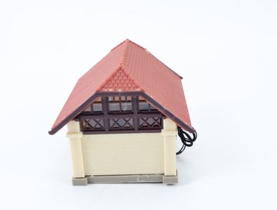 Faller H0 aus 191701 Gebäude Toilettenhäuschen Fachwerkhaus 1-türig / Licht