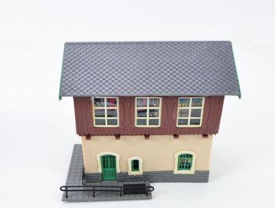 Vero Manos H0 3/33-1 Gebäude Fertigmodell Blockstellwerk Radeburg OVP