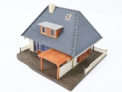 Faller H0 B-250 Gebäude Wohnhaus Einfamilienhaus mit Walmdach