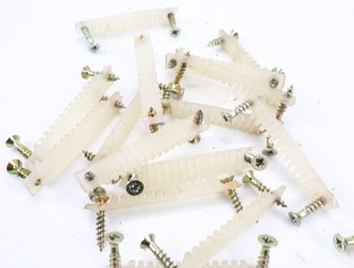 17x Kabelhalter mit Holzschrauben für bis zu 12 Kabel Litzen