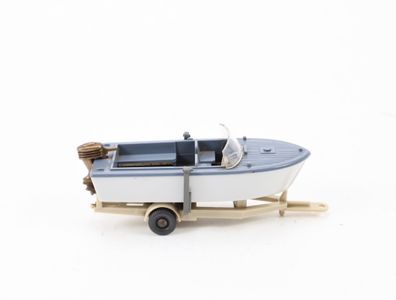 Wiking H0 506/4D Modellfahrzeug Motorboot mit Anhänger graublau altweiß 1:87