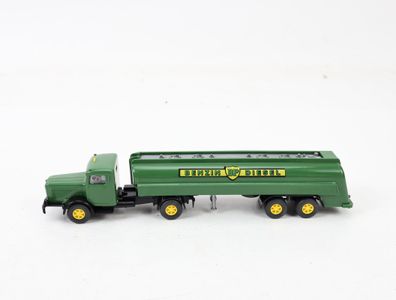 Wiking H0 882 26 Modellauto LKW Tanksattelzug Büssing 8000 BP maigrün 1:87