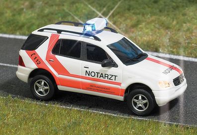 Busch H0 5631 Modellauto Mercedes-Benz M-Klasse "Notarzt" mit Blinkschaltung