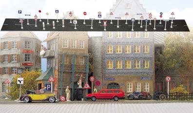 Busch H0 6028 Verkehrszeichen & Straßennamen 256-tlg. zum Anreiben 1:87