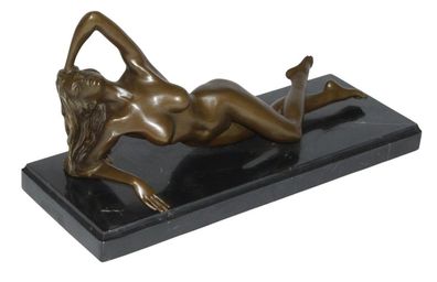 Elegante Bronzefigur Liegende Aktfrau auf Sockel Länge 29 cm Deko & Erotik Skulptur
