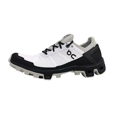 On Cloudventure 3499848 Weiß white/black
