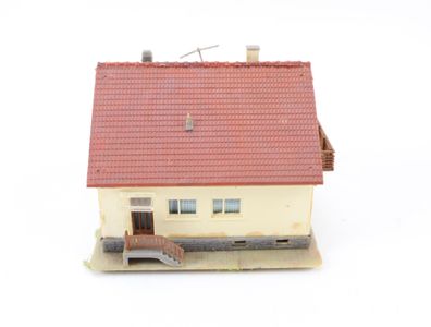 Kibri N aus 7104 Gebäude Wohnhaus Einfamilienhaus mit Garage gebaut