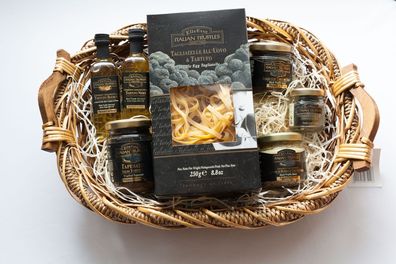 Trüffel Set Präsentkorb Geschenk echte Trüffel + Nudeln + Butter + Sauce + Öl