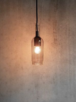 Pendelleuchte Klassik aus der Weinflasche mit Korkmündung Upcycling