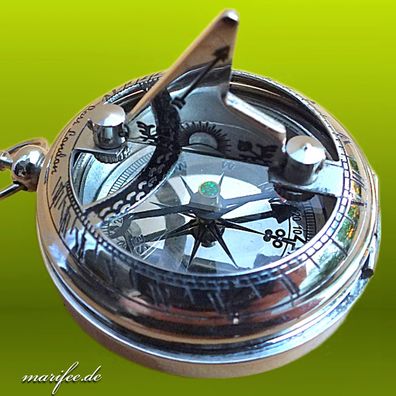 Messingkompass mit Sonnenuhr und Klappdeckel Art.-Nr. 13038