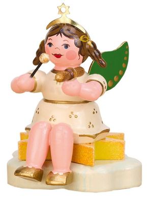 Hubrig Engel mit Klangholz sitzend 6,5 cm Neuheit 2025