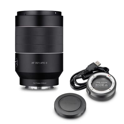 Samyang Set Weitwinkel Objektiv AF 35mm F1,4 II FE Sony E Mount & Lens Station
