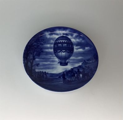 Berlin Design Historica Teller Aufstieg der Montgolfiere Limitierte Auflage Porzel
