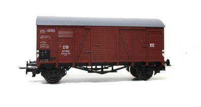 Liliput H0 (1) 25300 gedeckter Güterwagen 277 165 DB (822H)