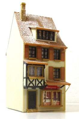 Spur H0 Fertigmodell Stadthaus verschneit (0077E)