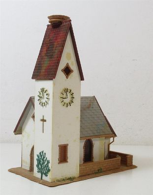 Spur H0 Fertigmodell Kleine Kirche