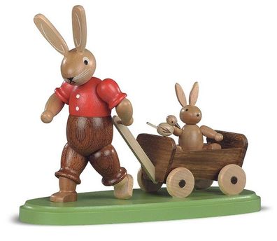 Osterfigur Hasenvater + Kind auf Bollerwagen farbig lassiert klein Höhe 11cm NEU