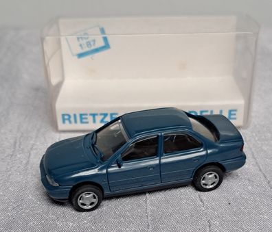 Ford Mondeo 4 Türen, dunkelblau , ietze Modell