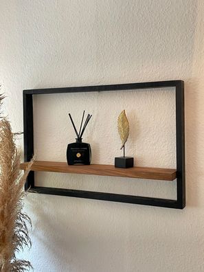 Modernes Wandregal aus Eiche