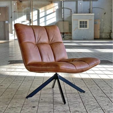 Bronx71 Ledersessel Madi drehbar Industrial Design cognac