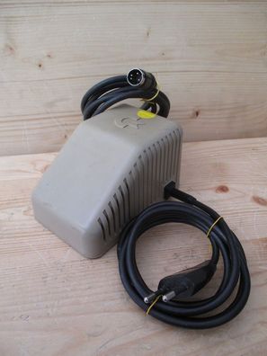Transformator 902503-06 Trafo pri.220 V sek.9 V 1A 5 V 1,5A 33 VA T9/979