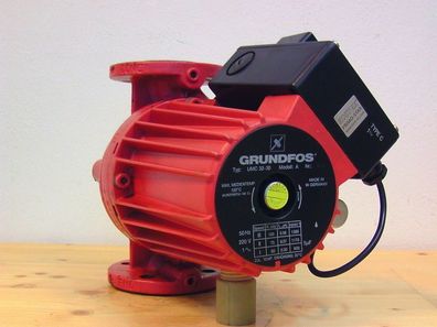 Pumpe Grundfos UMC 32 - 30 Heizungspumpe Umwälzpumpe 1x230 V 220 mm P12/693