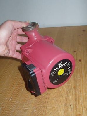 Pumpe Grundfos UP 25-25 180 mm 3x400 V 25 25 Bestellnummer P10/302