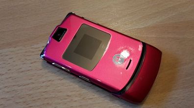 Motorola RAZR V3 Farbe pink / foliert / ohne Simlock / Klapphandy
