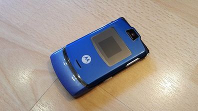 Motorola RAZR V3 Farbe blau / foliert / ohne Simlock / Klapphandy