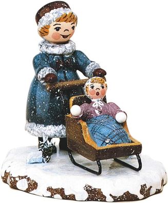 Hubrig Winterkinder Mädchen mit Kinderschlitten 7 cm