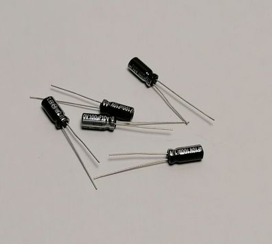 50Stk Panasonic EEUEB1A101S Alu-Elko 100uF Â± 20% 10V 5x11mm RM2 105Â°/5000-10000h