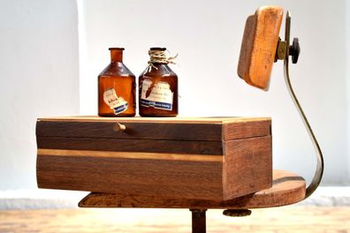 Kiste Deckel 70er Antik Mid Century Alt Eiche massiv Vintage Uhrmacher Apotheker Loft