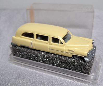 Cadillac 54 Station Wagon, beige, Praline