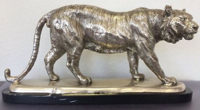 Casa Padrino Bronzefigur Tiger auf Marmorsockel Silber / Schwarz 48 x 14 x H. 25 cm