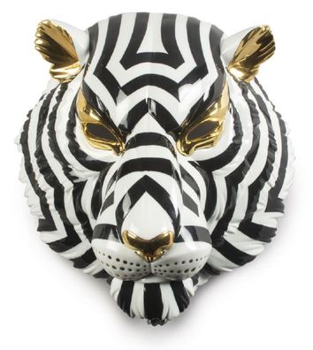 Casa Padrino Luxus Porzellan Deko Maske Tiger Schwarz / Weiß / Gold 30 x 23 x H. 38 c