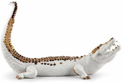 Casa Padrino Luxus Porzellan Deko Figur Krokodil Weiß / Kupferfarben 68 x 28 x H. 39