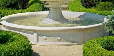 Casa Padrino Barock Springbrunnen Umrandung Weiß Ø 265 x H. 40 cm - Runde Gartenbrunn