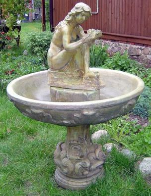 Casa Padrino Jugendstil Springbrunnen Dame Grau Ø 108 x H. 160 cm - Prunkvoller Garte