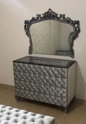 Casa Padrino Barock Schlafzimmer Kommode mit elegantem Wandspiegel Silber - Massivhol