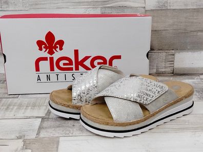 Rieker Damen Kreuzband Pantolette silber mit Schriftzug und Klettverschluss